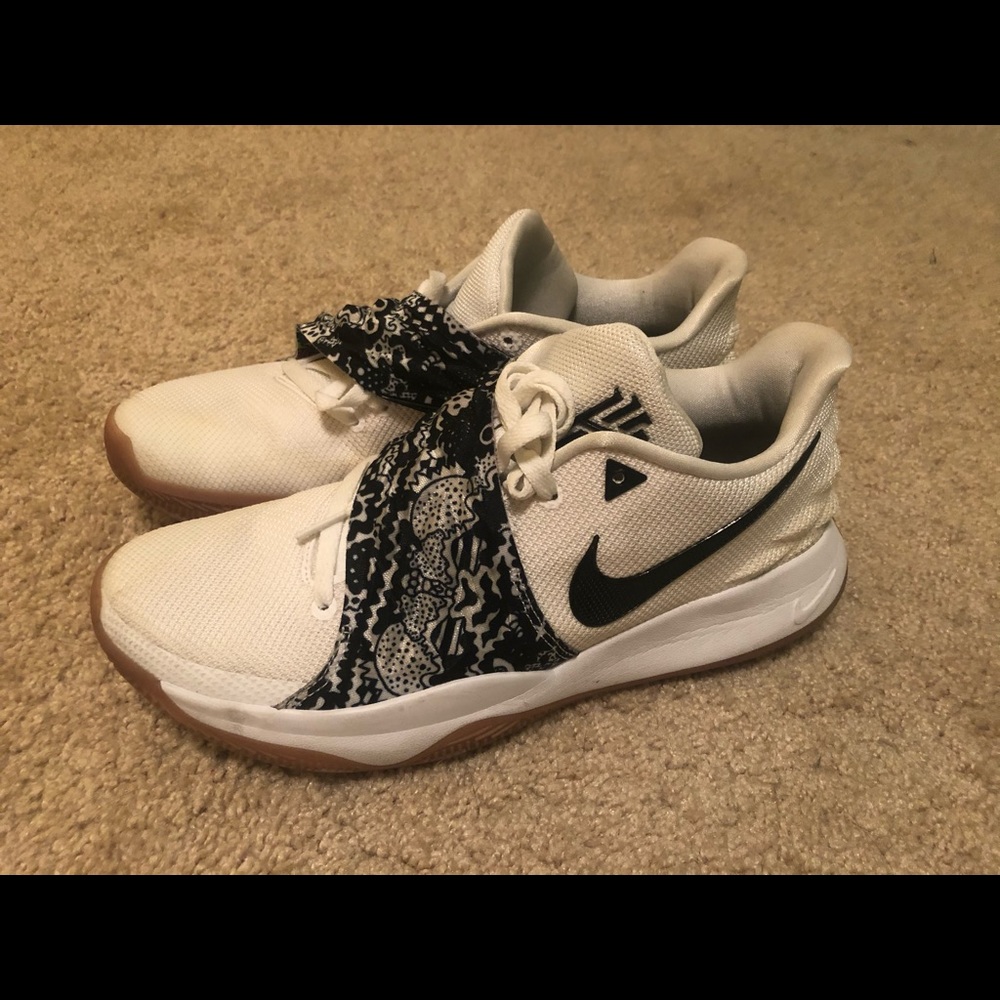 Men’s Kyrie Shoes